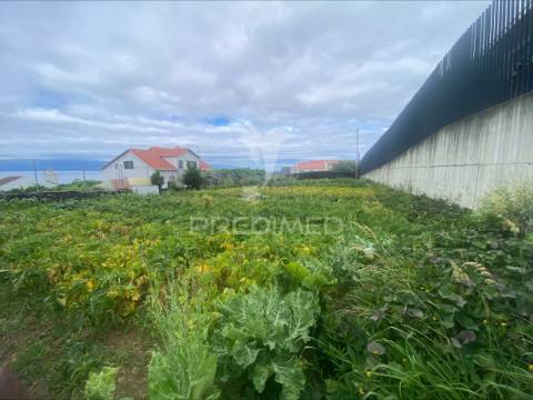 Terreno urbanizável com 546 m² na vila da calheta – são jorge