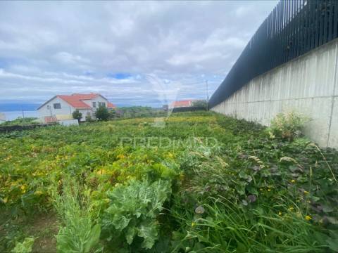 Terreno urbanizável com 546 m² na vila da calheta – são jorge