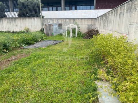 Terreno urbanizável com 546 m² na vila da calheta – são jorge