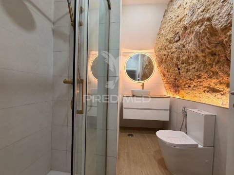 Apartamento t1 totalmente remodelado no centro de palmela