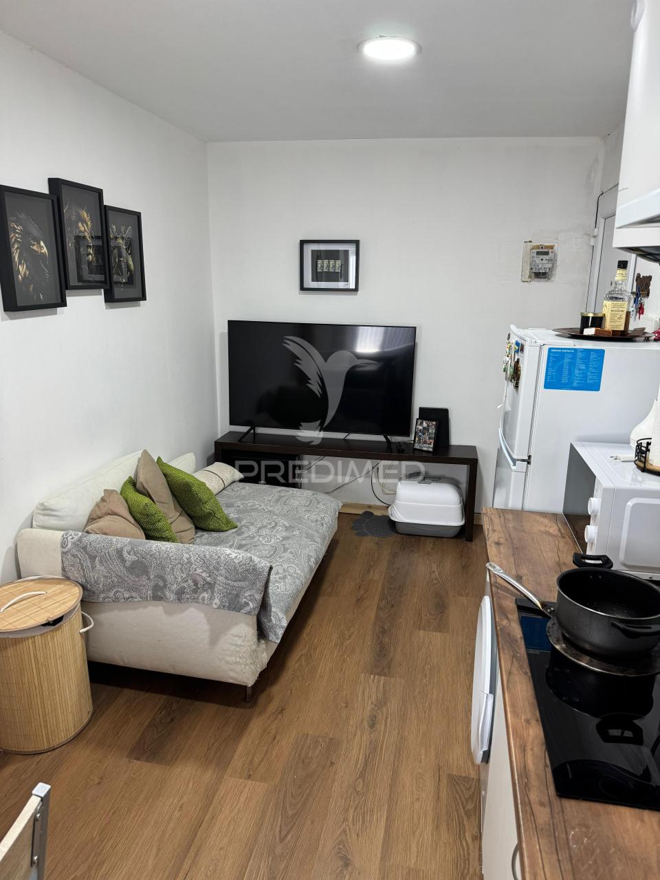 Moradia com 6 apartamentos independentes