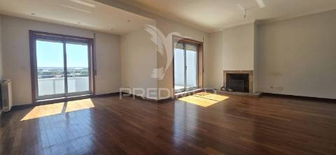Apartamento t5 duplex com 211 m² no coração da cidade de braga