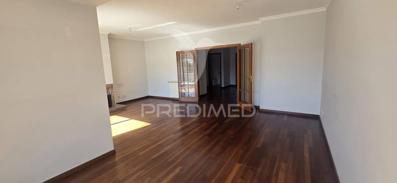 Apartamento t5 duplex com 211 m² no coração da cidade de braga