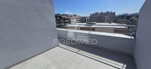Apartamento t5 duplex com 211 m² no coração da cidade de braga