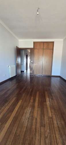 Apartamento t5 duplex com 211 m² no coração da cidade de braga
