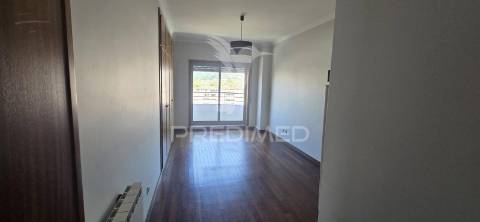 Apartamento t5 duplex com 211 m² no coração da cidade de braga