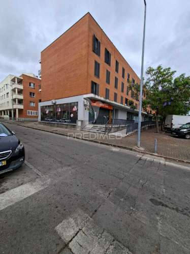 Trespasse em alhos vedros
