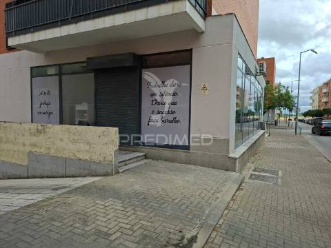 Trespasse em alhos vedros