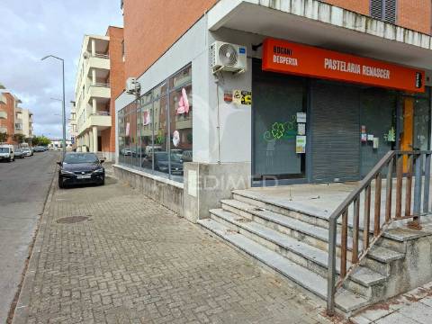 Trespasse em alhos vedros