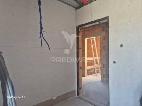 Apartamento t1 novo – frossos (braga)