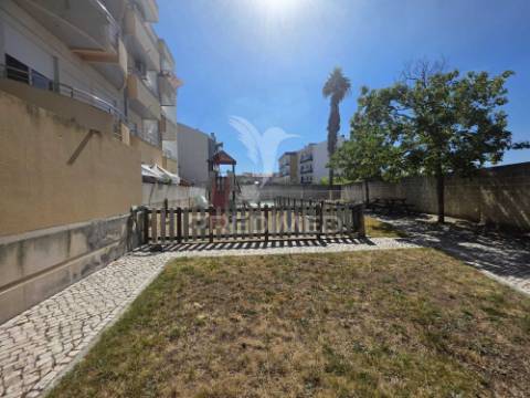 Apartamento t2 | com piscina | entroncamento