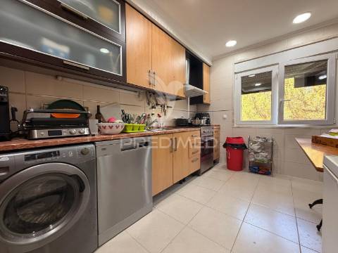 Apartamento t2 totalmente remodelado no centro do pinhal novo