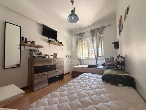 Apartamento t2 totalmente remodelado no centro do pinhal novo