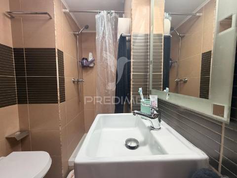 Apartamento t2 totalmente remodelado no centro do pinhal novo