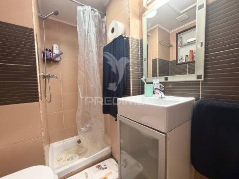 Apartamento t2 totalmente remodelado no centro do pinhal novo
