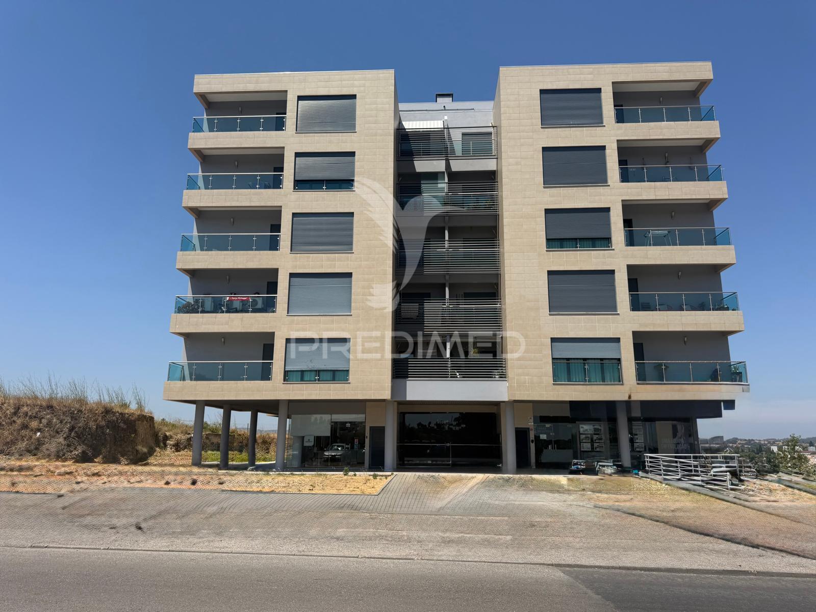 Apartamento t3 com garagem e elevador | torres novas
