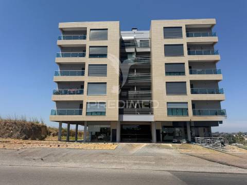 Apartamento t3 com garagem e elevador | torres novas