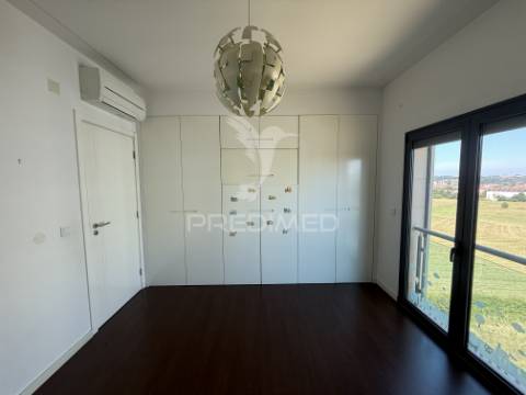 Apartamento t3 com garagem e elevador | torres novas