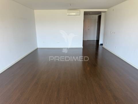 Apartamento t3 com garagem e elevador | torres novas