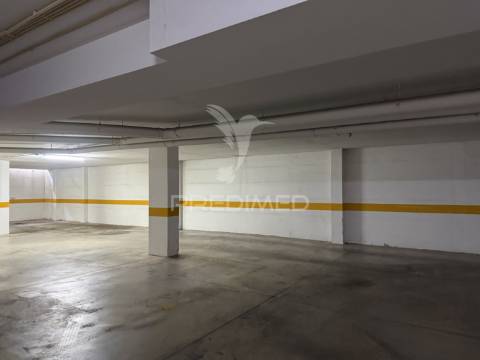 Apartamento t3 com garagem e elevador | torres novas