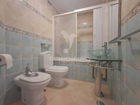 Apartamento t2+1 renovado | marquises | arrecadação | elevador | tapada das mercês