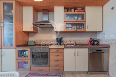 Apartamento t1+1 no condominio quinta do solar (carregado)