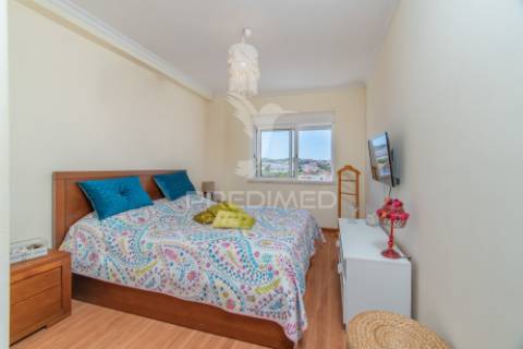 Apartamento t1+1 no condominio quinta do solar (carregado)