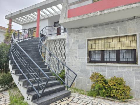 Espaço, luminosidade e uma localização privilegiada no coração de beja.