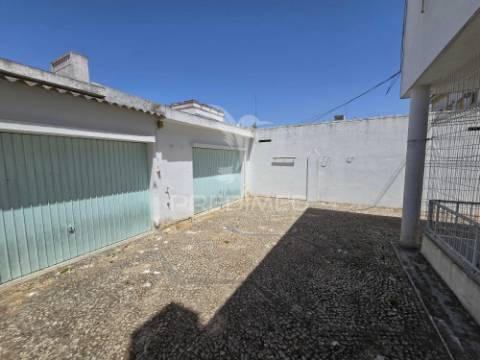 Espaço, luminosidade e uma localização privilegiada no coração de beja.