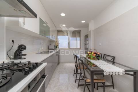 Apartamento t3 no forte da casa