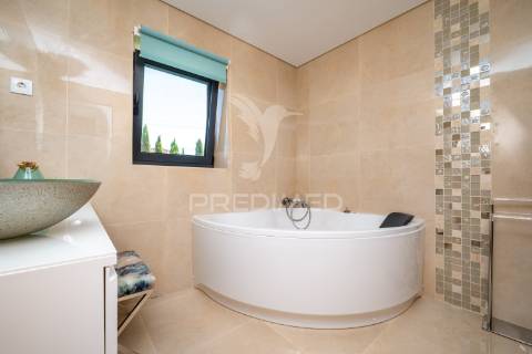 Moradia individual t3 de charme |acabamentos premium