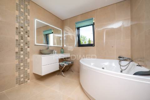 Moradia individual t3 de charme |acabamentos premium