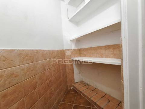 Apartamento t2 com excelente localização – mercês