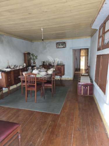 Moradia t3  bruscos vila seca condeixa-a-nova