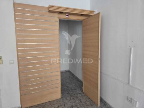 Loja comercial no centro de castro verde | excelente visibilidade