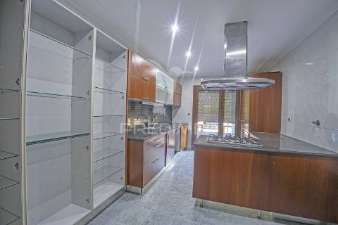 T2 com piscina no prestigiado edifício varandas da lezíria | centro de vila franca de xira.