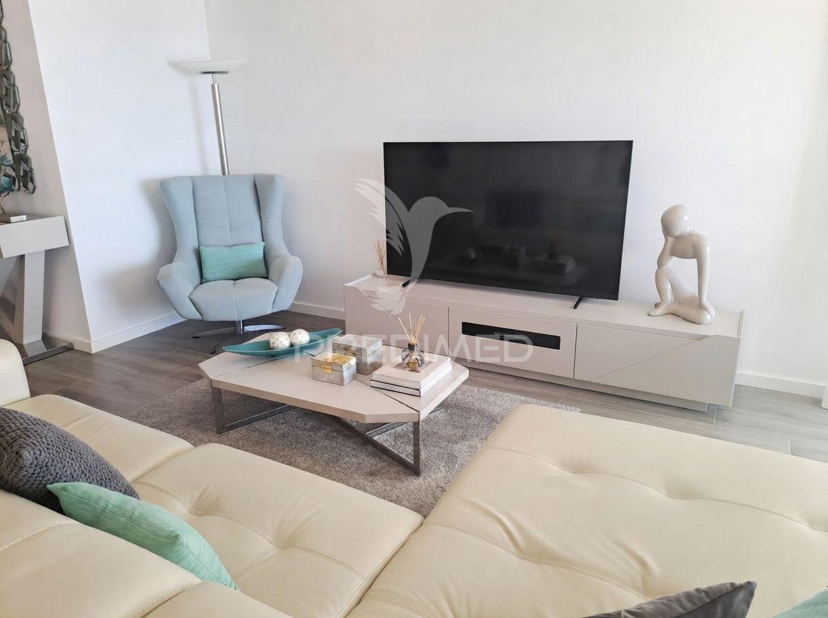 Quarteira - apartamento com 4 suítes a 100 metros da praia