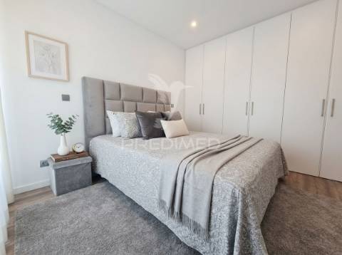 Quarteira - apartamento com 4 suítes a 100 metros da praia