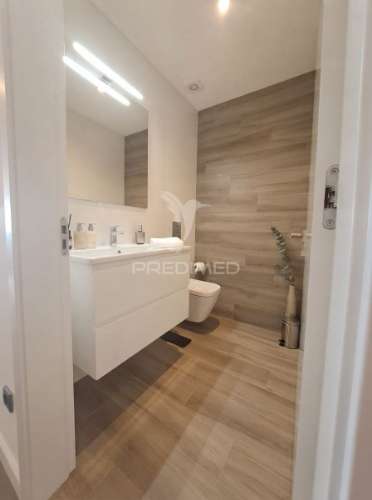 Quarteira - apartamento com 4 suítes a 100 metros da praia