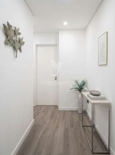 Quarteira - apartamento com 4 suítes a 100 metros da praia