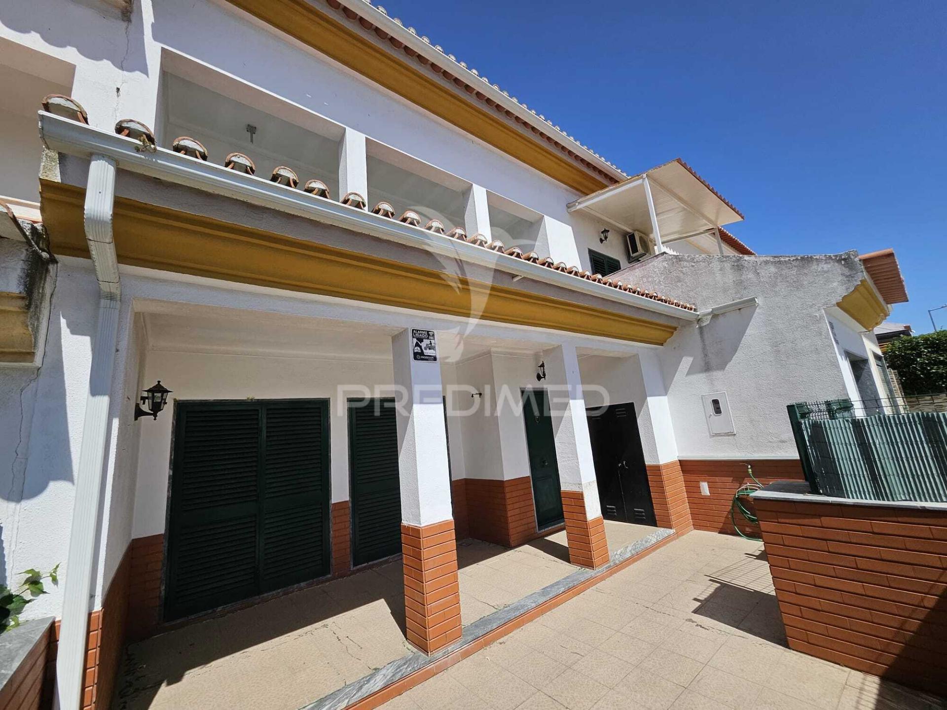 Moradia t3 com quintal - garagem - bairro europa- elvas