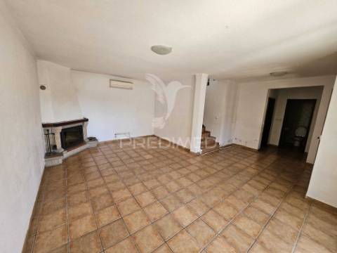 Moradia t3 com quintal - garagem - bairro europa- elvas