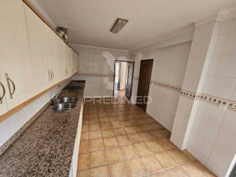 Moradia t3 com quintal - garagem - bairro europa- elvas
