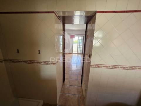 Moradia t3 com quintal - garagem - bairro europa- elvas