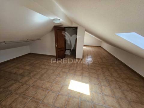 Moradia t3 com quintal - garagem - bairro europa- elvas