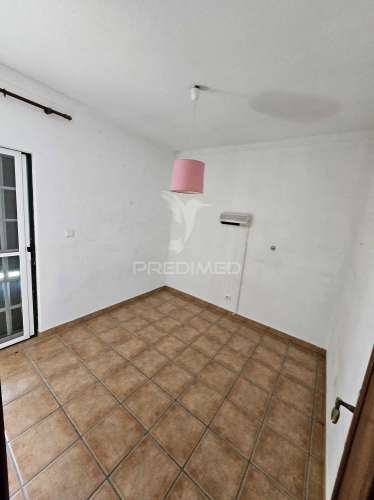 Moradia t3 com quintal - garagem - bairro europa- elvas