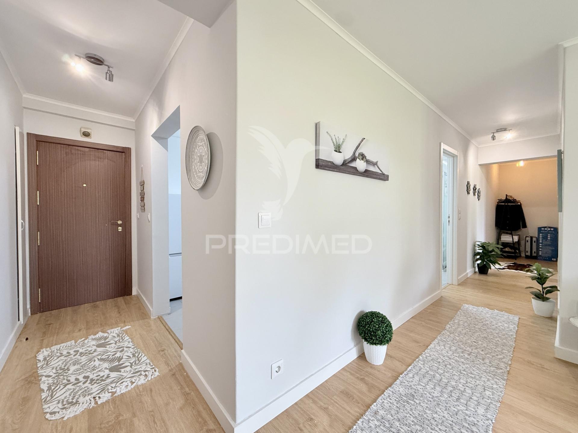 Apartamento t2 novo a estrear na caparica | totalmente renovado e mobilado | a 5 minutos das praias da costa da caparica