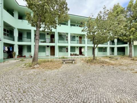 Apartamento t2 novo a estrear na caparica | totalmente renovado e mobilado | a 5 minutos das praias da costa da caparica