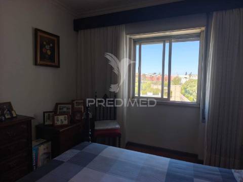 Apartamento t4 em paço de arcos | excelente localização