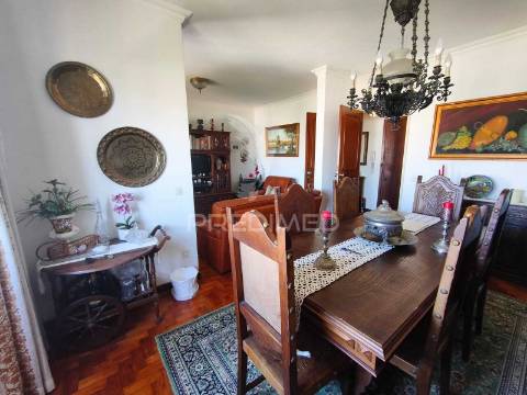 Apartamento t4 em paço de arcos | excelente localização